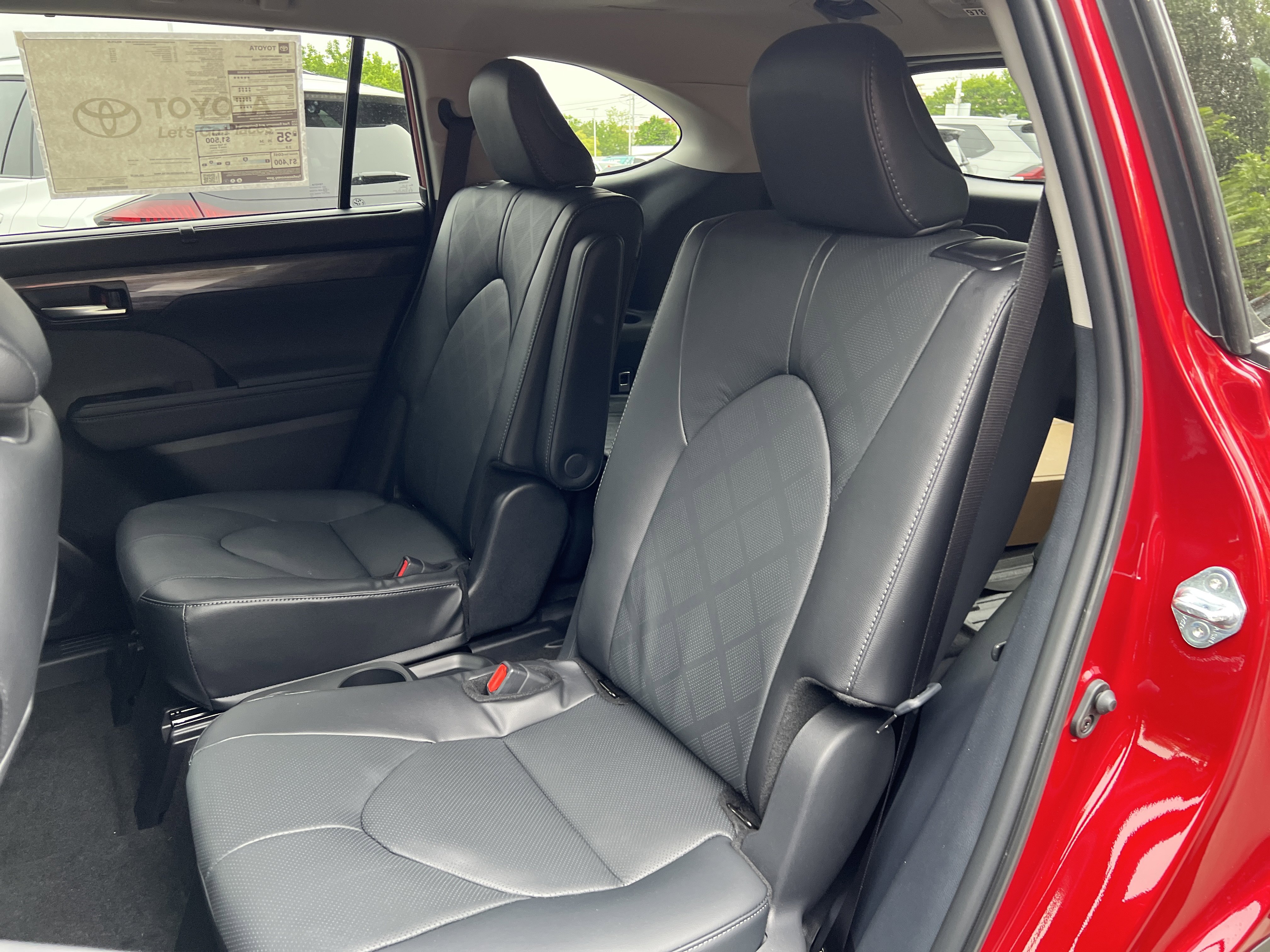 New 2026 Toyota Highlander Platinum AWD/4WD image 11