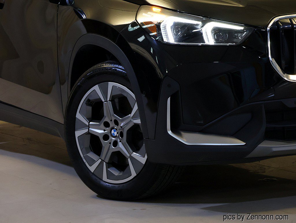 Certified 2023 BMW X1 xDrive28i w/ Convenience Package AWD/4WD image 3