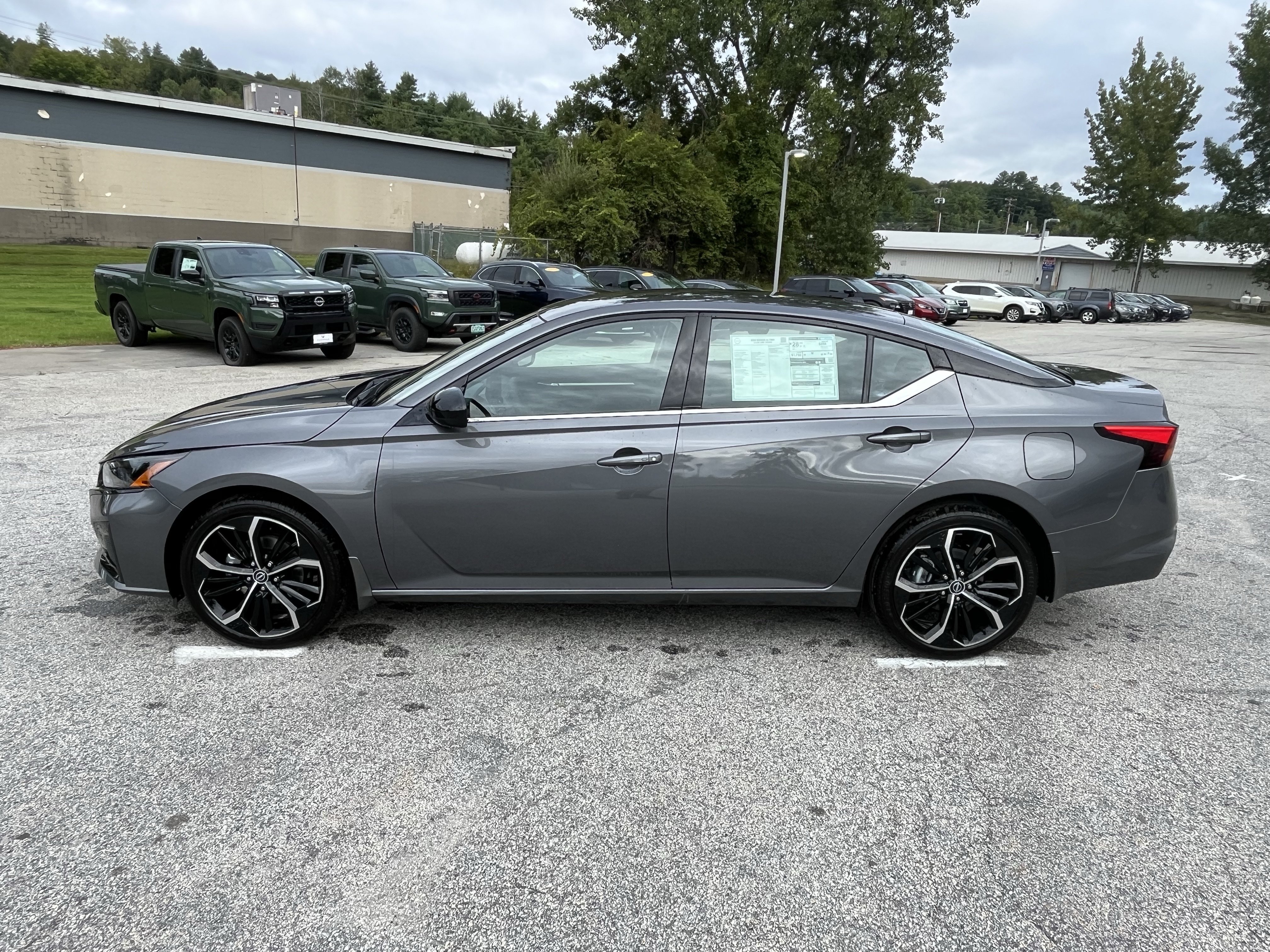 New 2026 Nissan Altima 2.5 SR AWD/4WD image 4