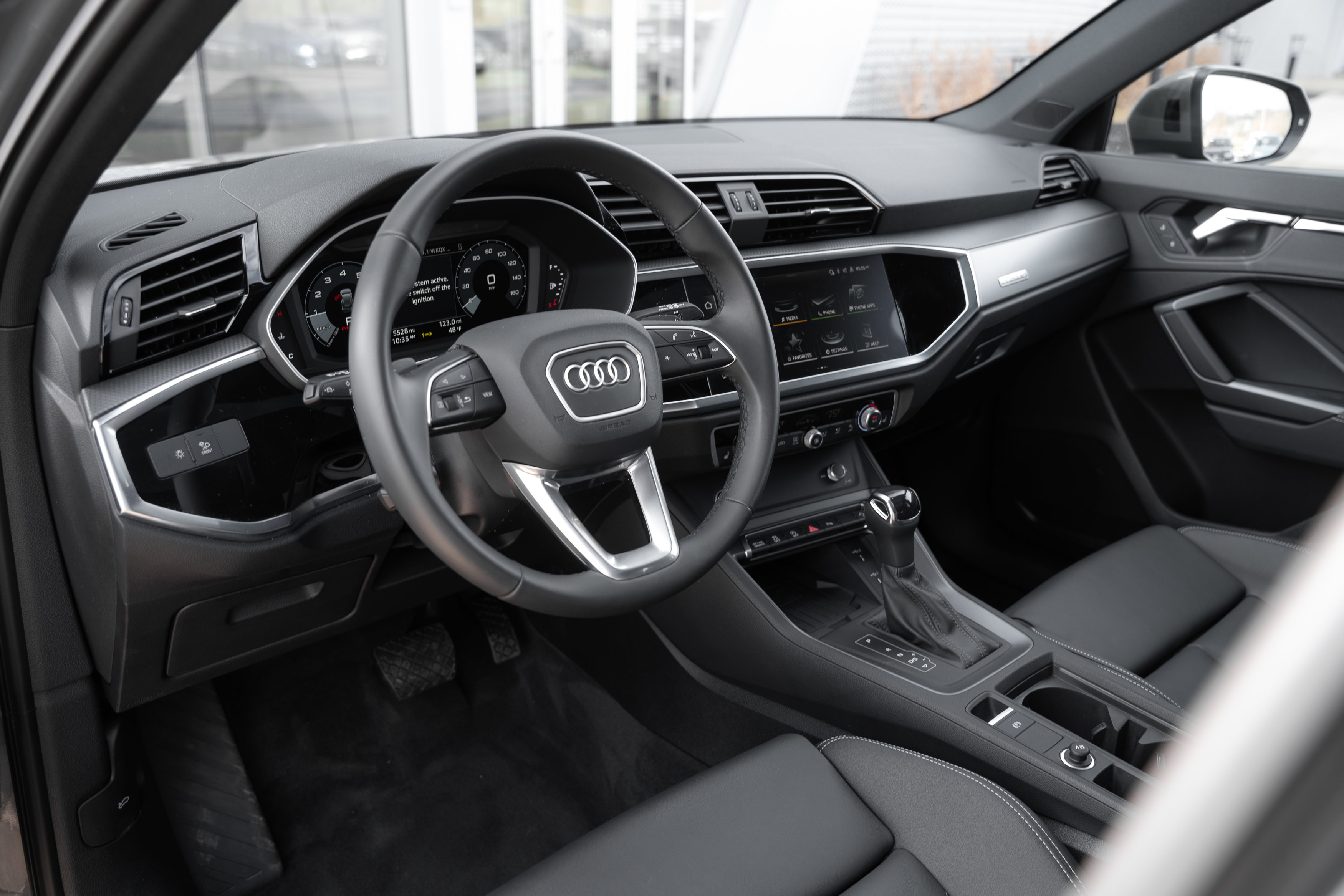 Certified 2025 Audi Q3 2.0T Premium w/ Convenience Package image 10