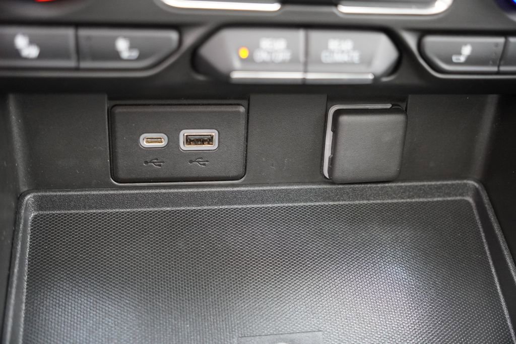 Used 2022 Chevrolet Tahoe LT w/ LT Signature Package image 35