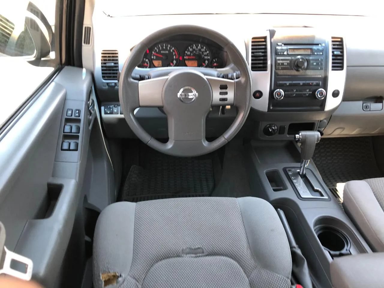 Used 2009 Nissan Frontier SE w/ SE Value Truck Pkg AWD/4WD image 18