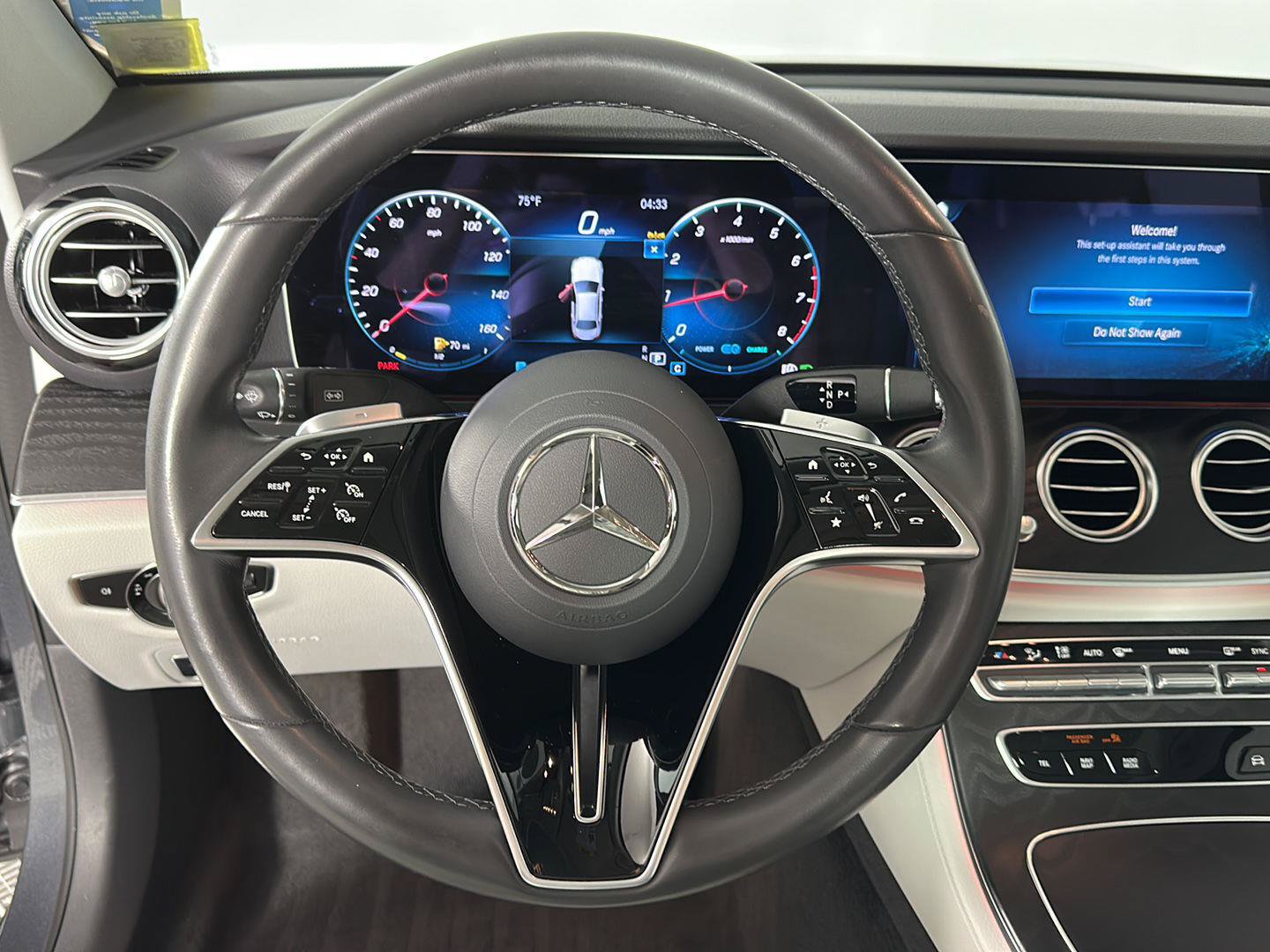 Used 2023 Mercedes-Benz E 450 4MATIC Sedan image 11