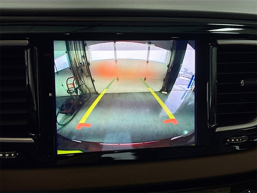 Used 2019 Chrysler Pacifica Touring-L Plus image 12