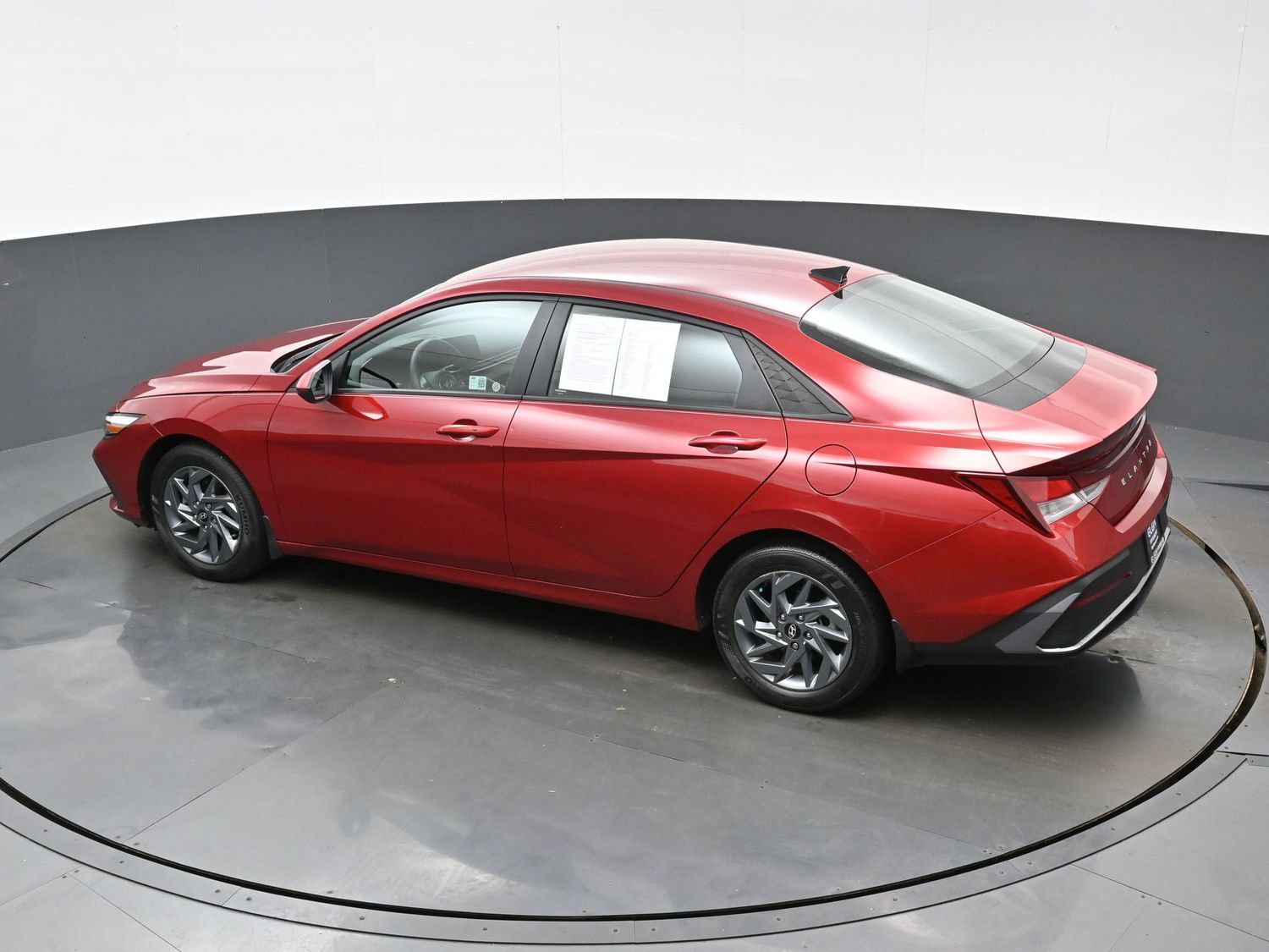 Certified 2024 Hyundai Elantra SEL FWD image 33