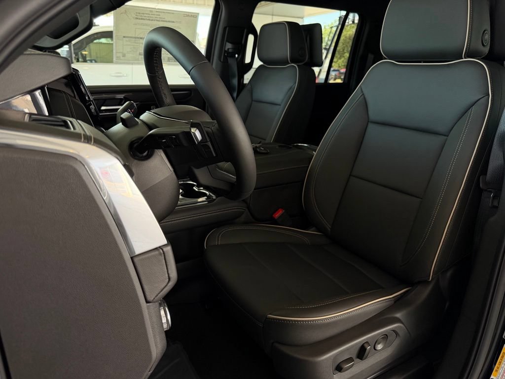 New 2026 GMC Yukon XL Elevation w/ Elevation Premium Package RWD image 13