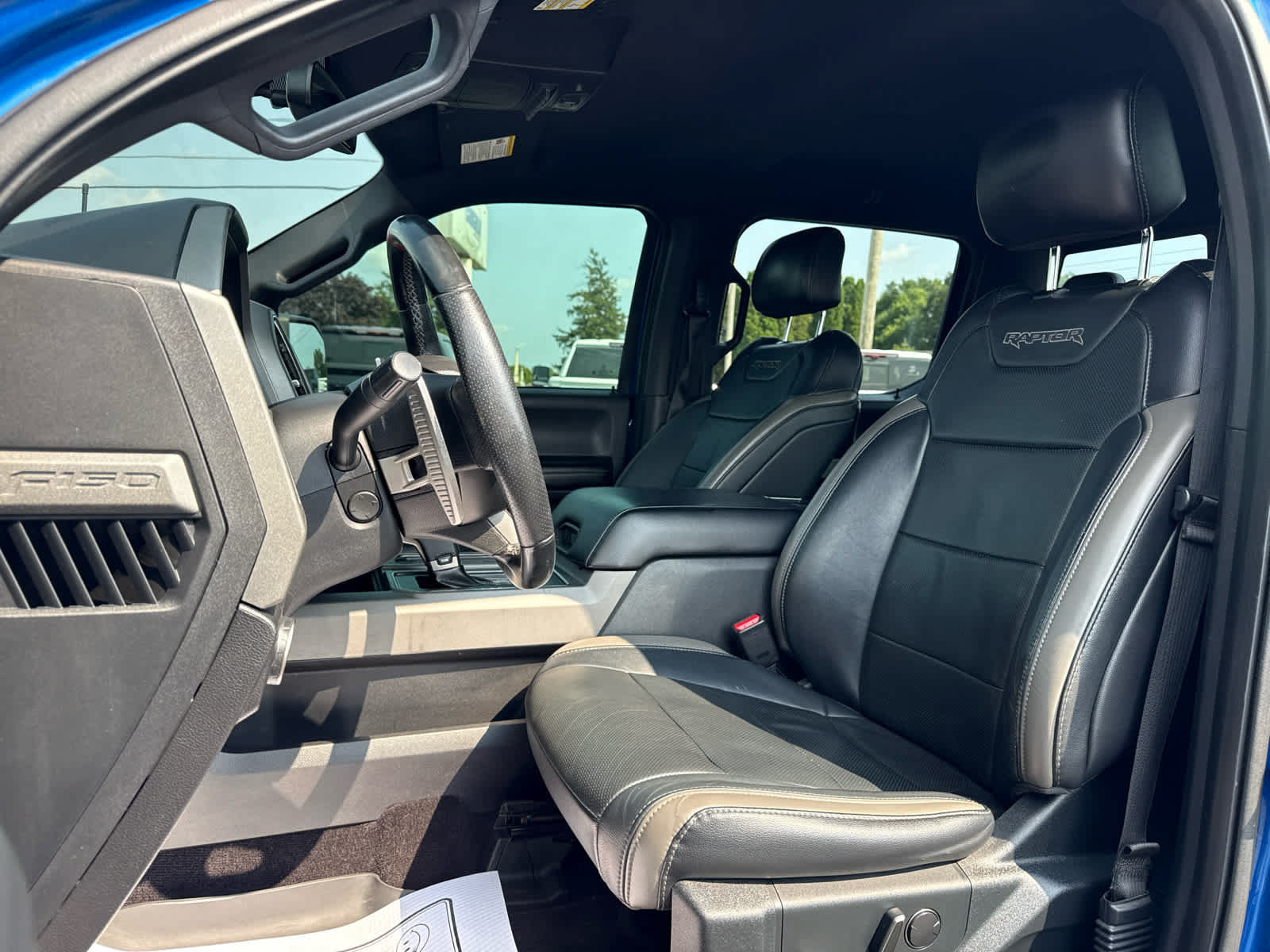 Used 2017 Ford F150 Raptor w/ Equipment Group 802A Luxury AWD/4WD image 11