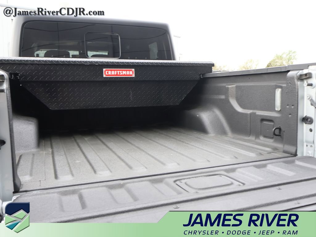 Used 2023 Jeep Gladiator Rubicon w/ Cold Weather Group image 15