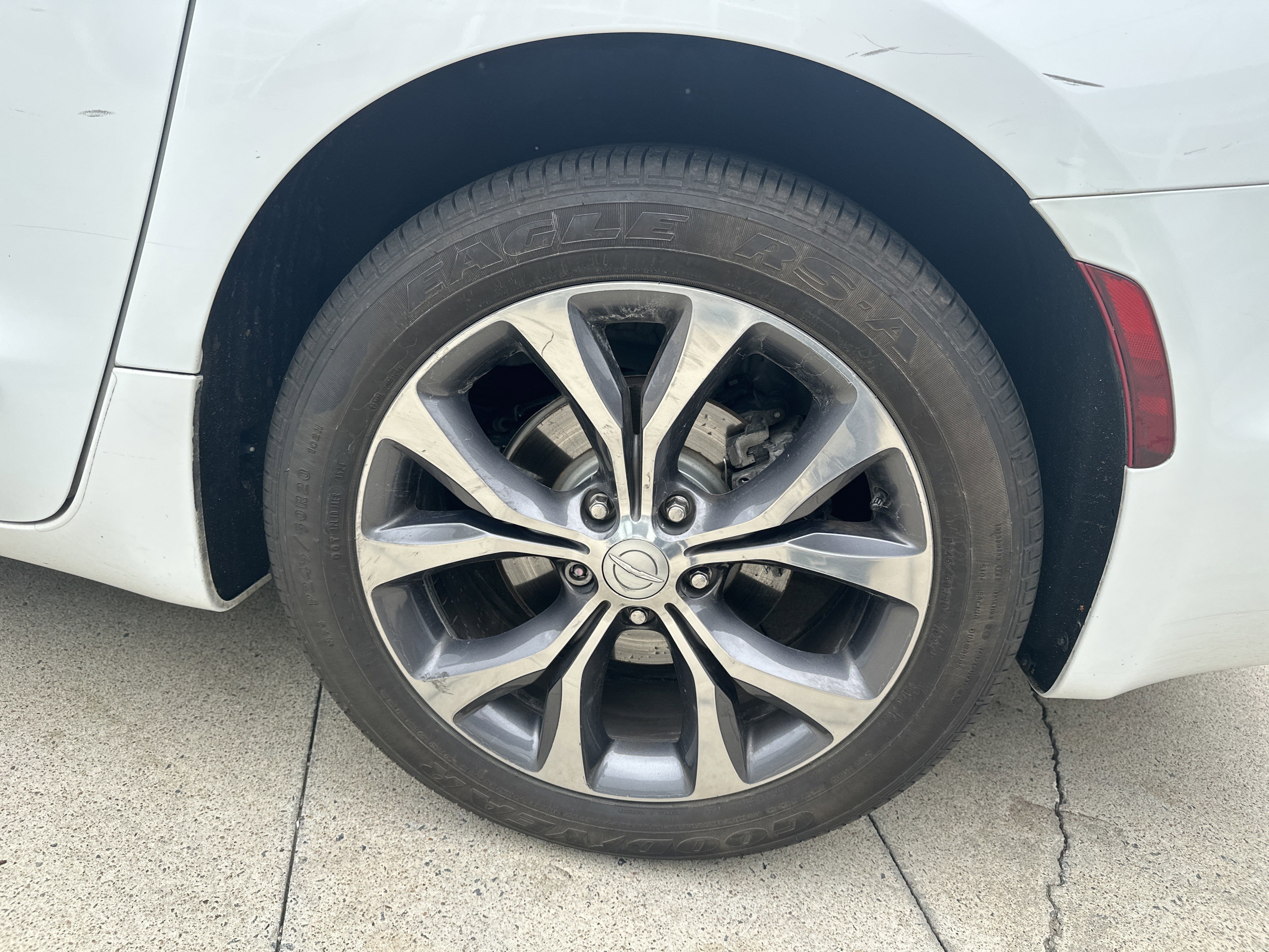 Used 2017 Chrysler Pacifica Limited FWD image 27