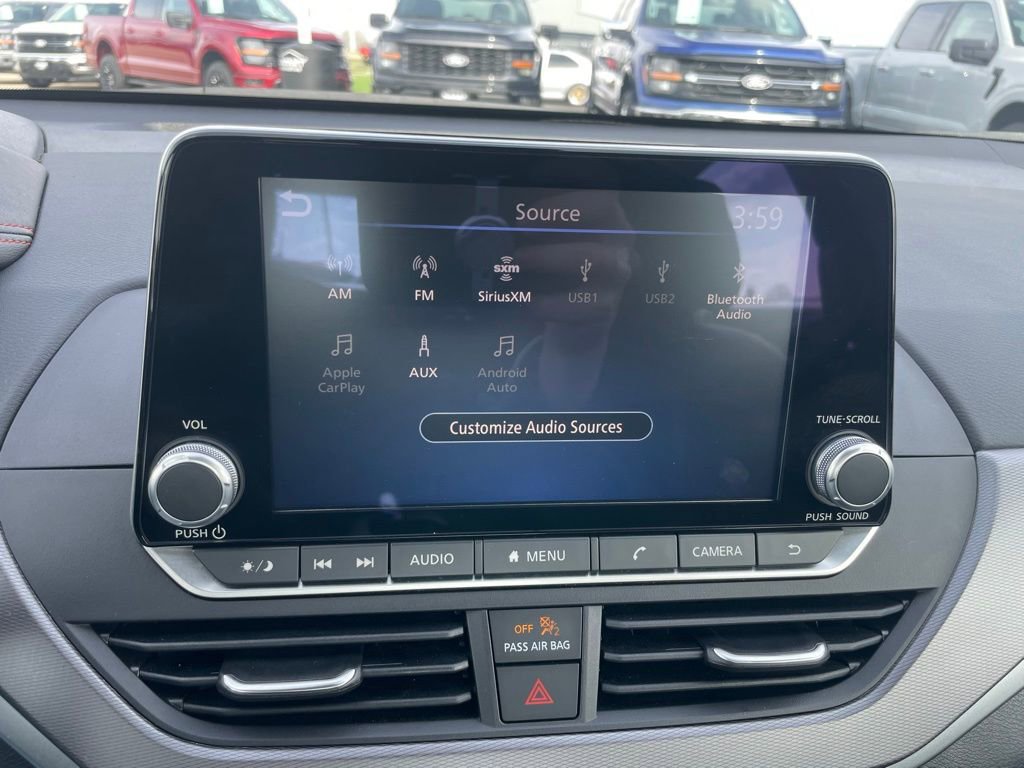 Used 2024 Nissan Altima 2.5 SR FWD image 15
