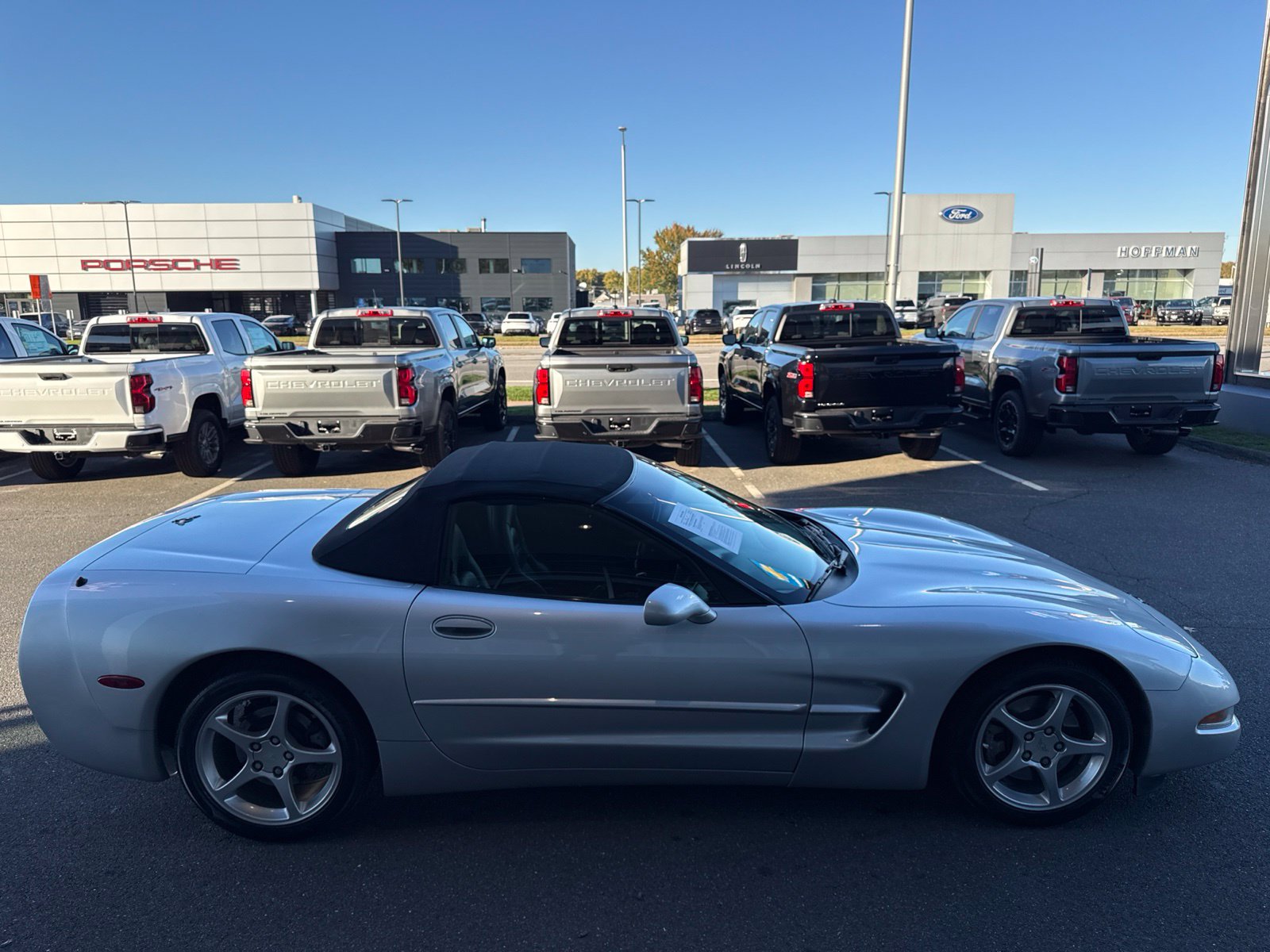 Used 2002 Chevrolet Corvette Convertible w/ Preferred Equipment Group2 RWD image 4