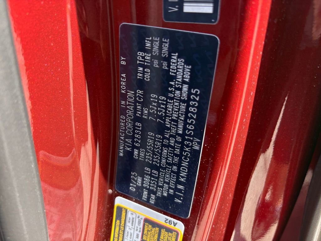 New 2025 Kia Carnival EX image 24