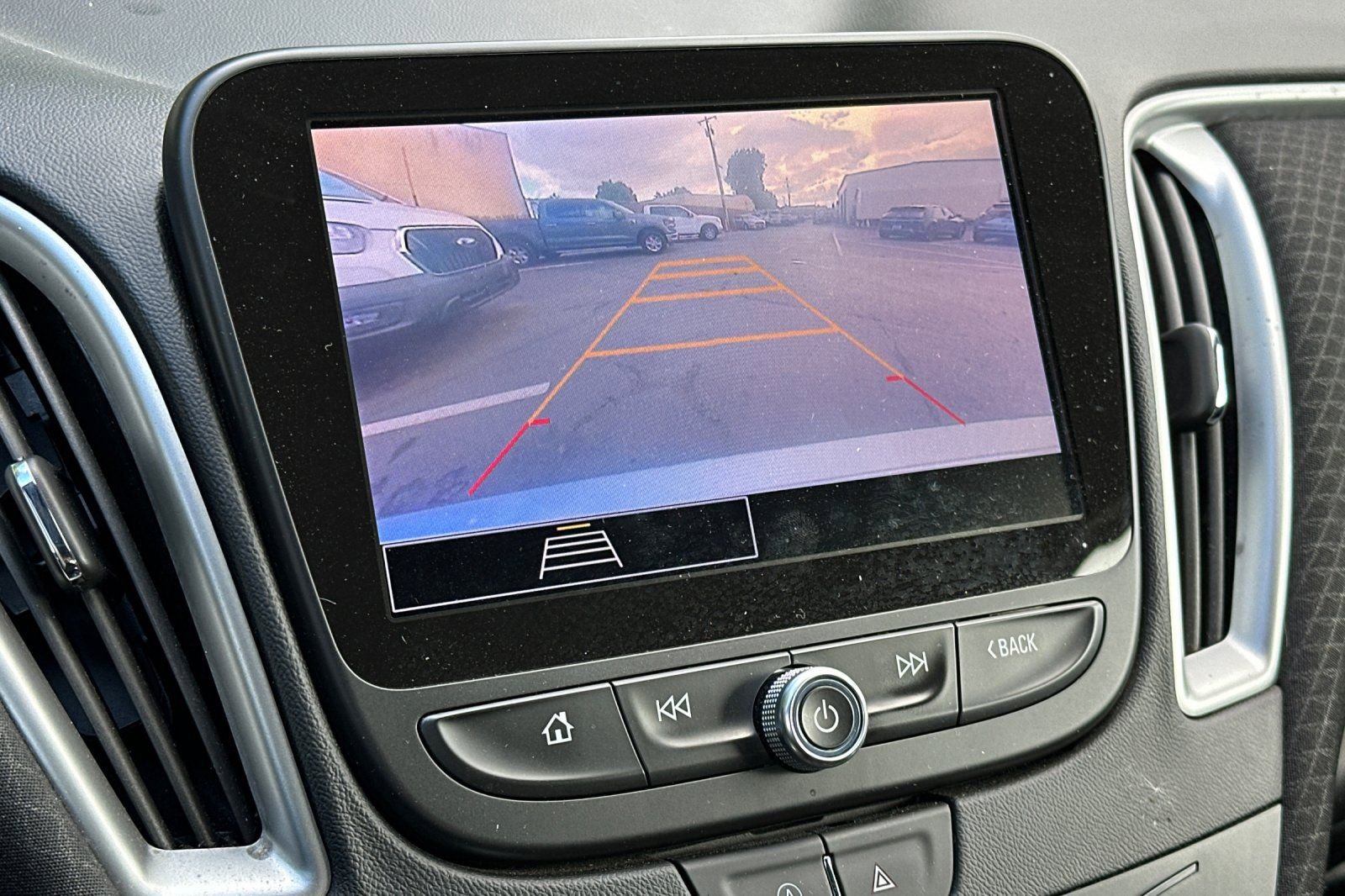 Used 2024 Chevrolet Malibu LT FWD image 14