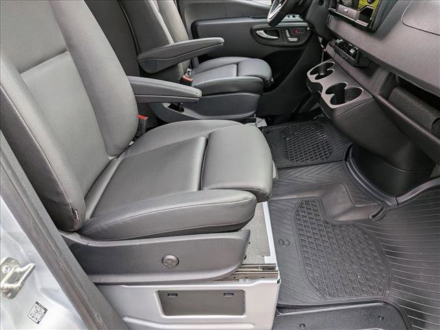 Used 2024 Mercedes-Benz Sprinter 2500 image 18