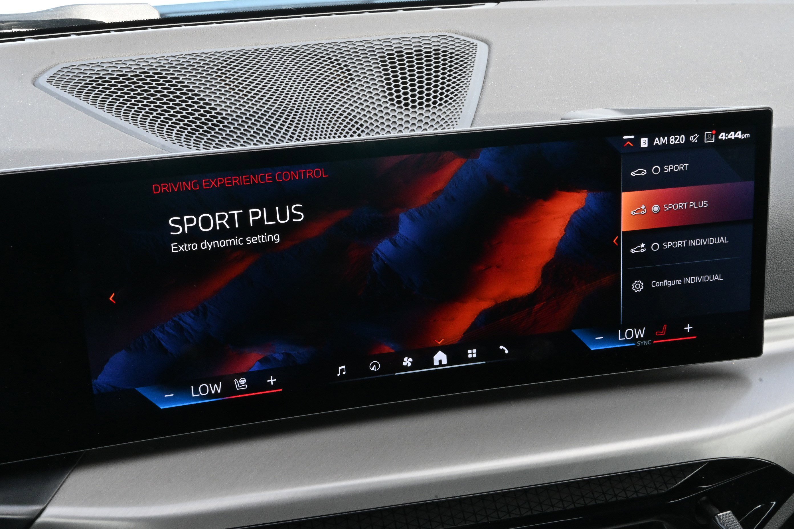 Certified 2025 BMW M240i Coupe image 33