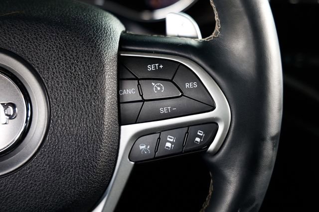 Used 2014 Jeep Grand Cherokee Overland w/ Advanced Technology Group image 29