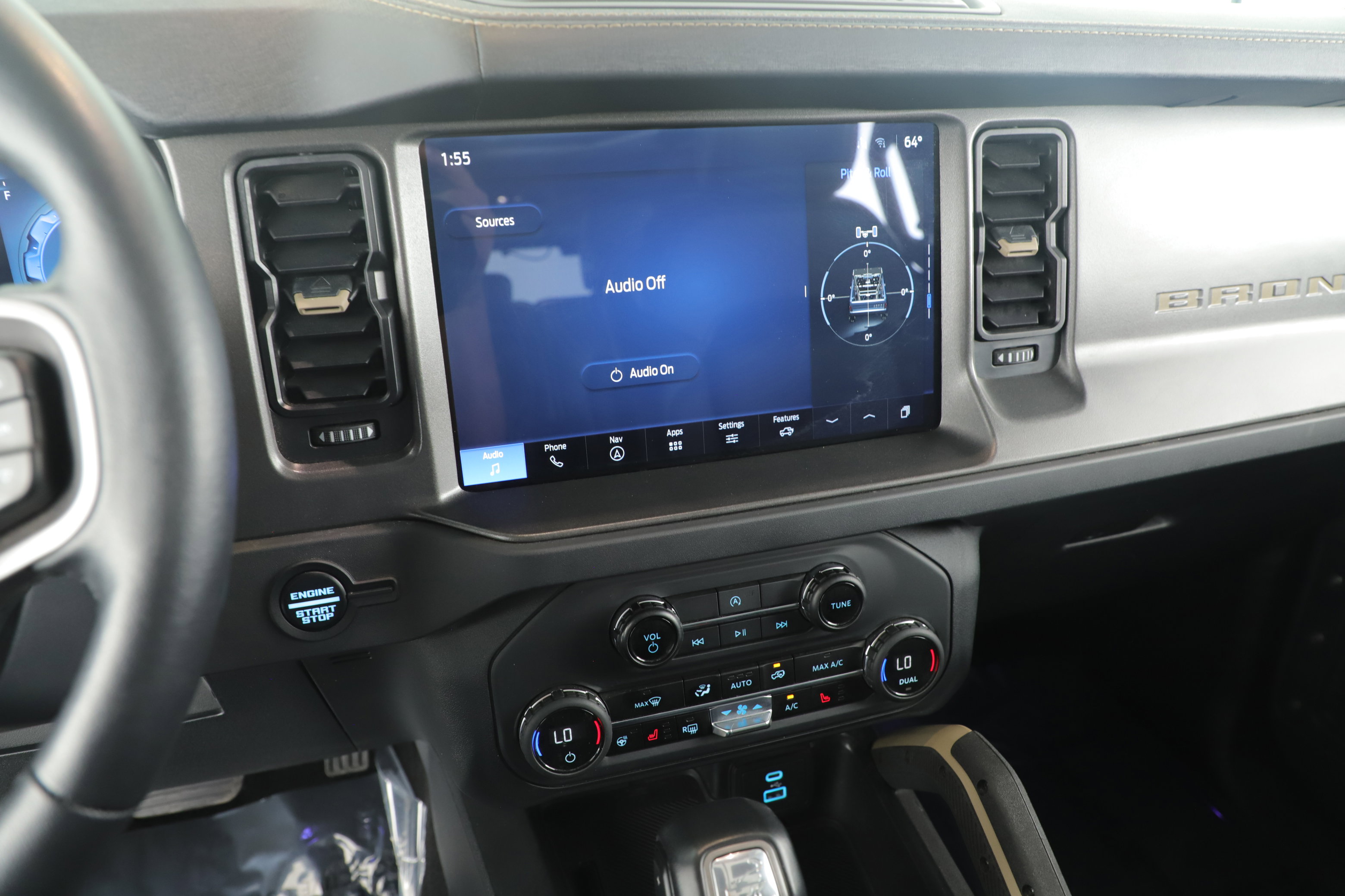 Used 2025 Ford Bronco Badlands image 12