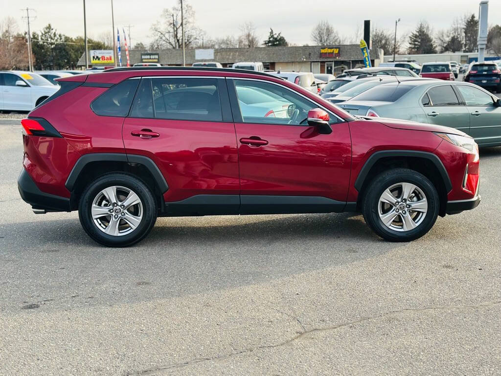 Used 2023 Toyota RAV4 XLE AWD/4WD image 8