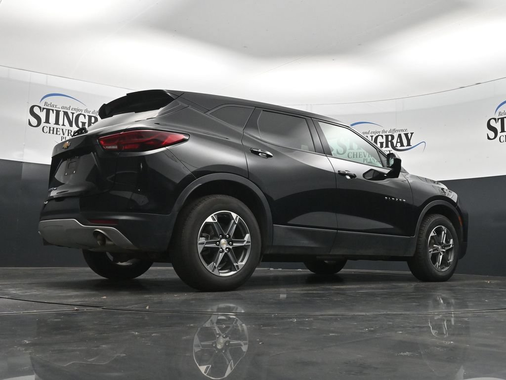 Used 2025 Chevrolet Blazer LT AWD/4WD image 32