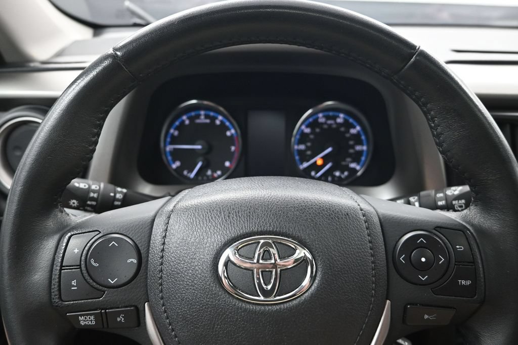 Used 2017 Toyota RAV4 Limited w/ Advanced Technology Package AWD/4WD image 15