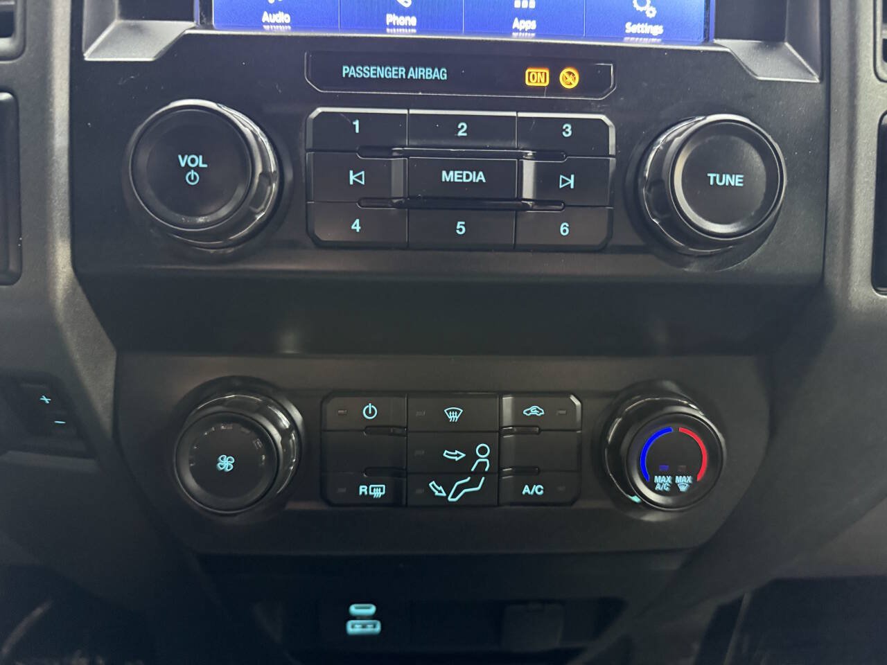 Used 2021 Ford F250 XL w/ STX Appearance Package AWD/4WD image 29