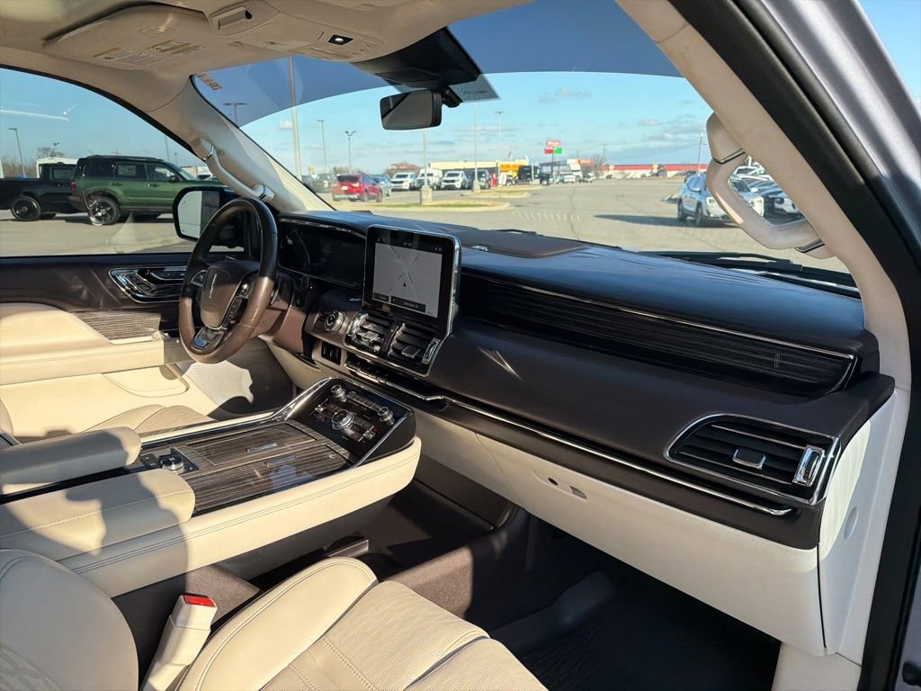 Used 2021 Lincoln Navigator Black Label AWD/4WD image 23