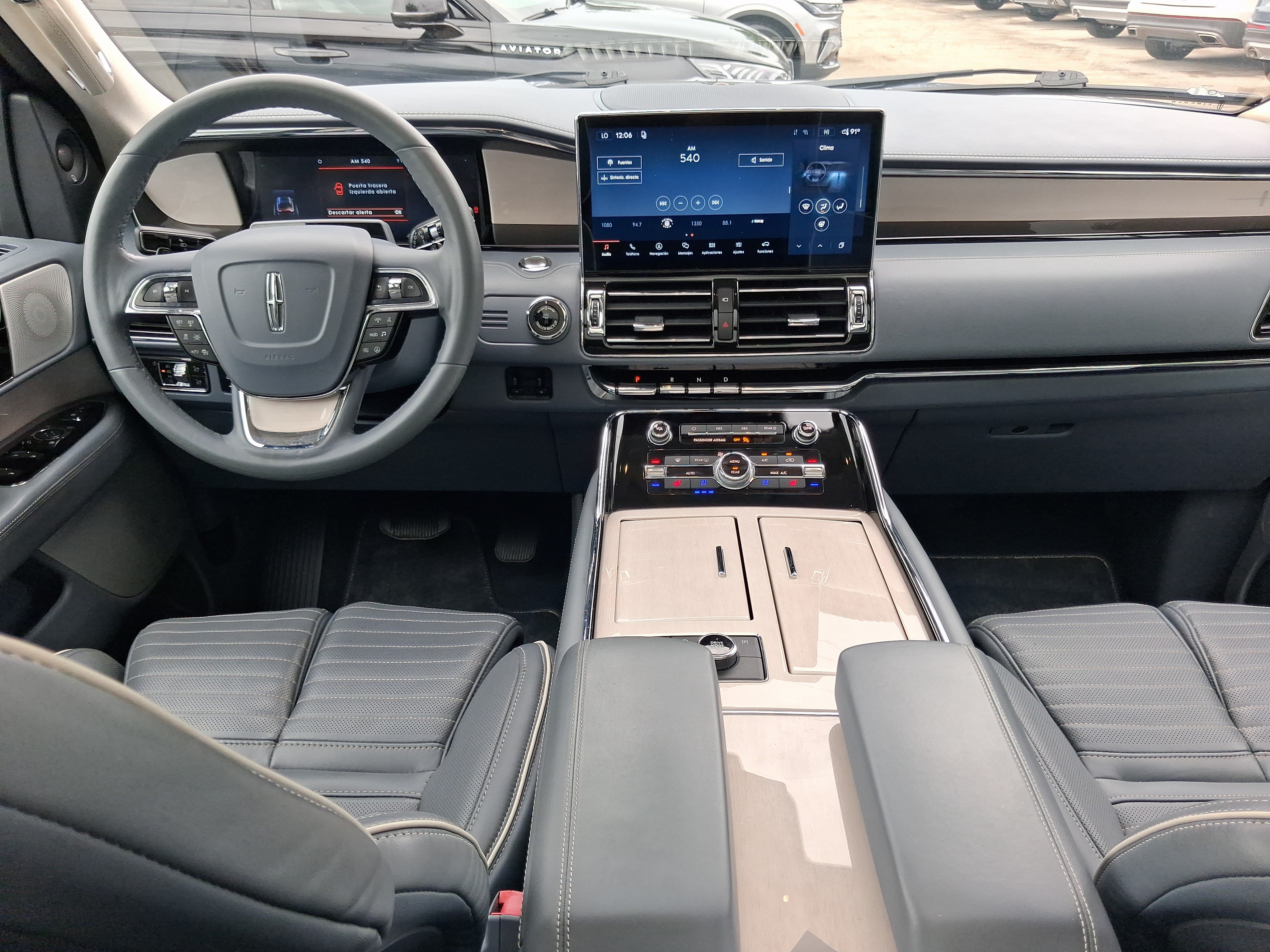 Used 2022 Lincoln Navigator L Black Label AWD/4WD image 7