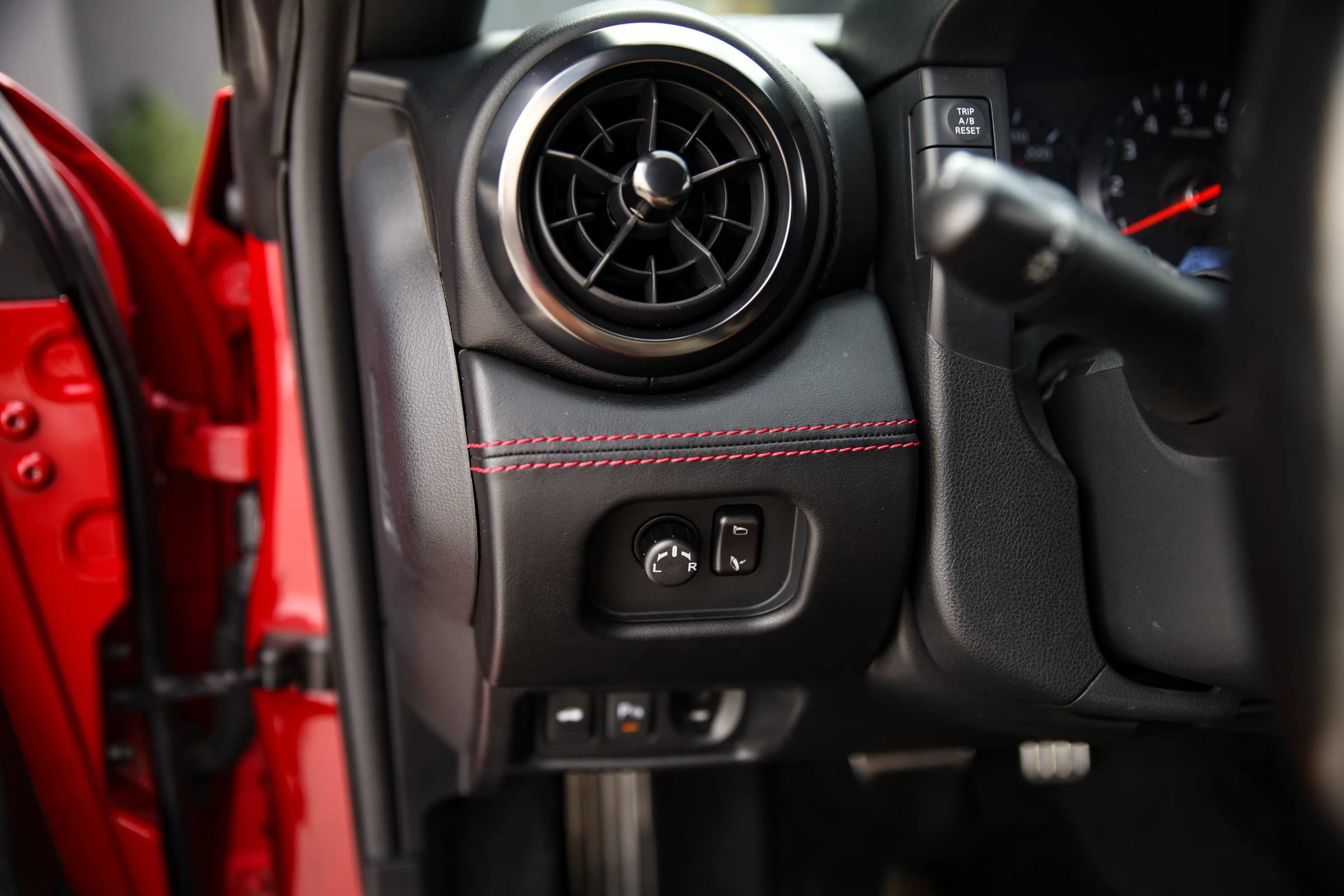 Used 2019 Nissan GT-R Track Edition AWD/4WD image 41