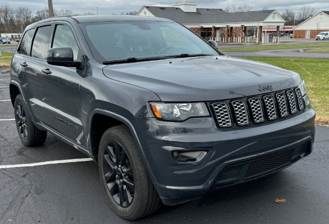 Used 2018 Jeep Grand Cherokee Altitude AWD/4WD image 1