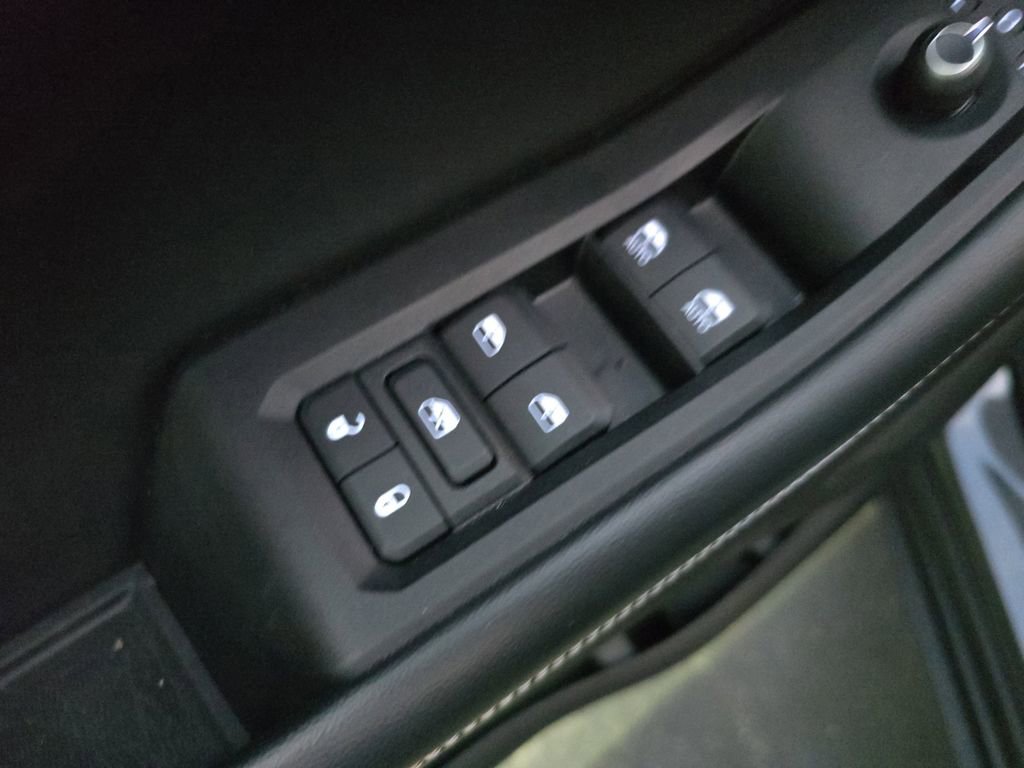 Used 2022 Jeep Grand Cherokee Limited image 17