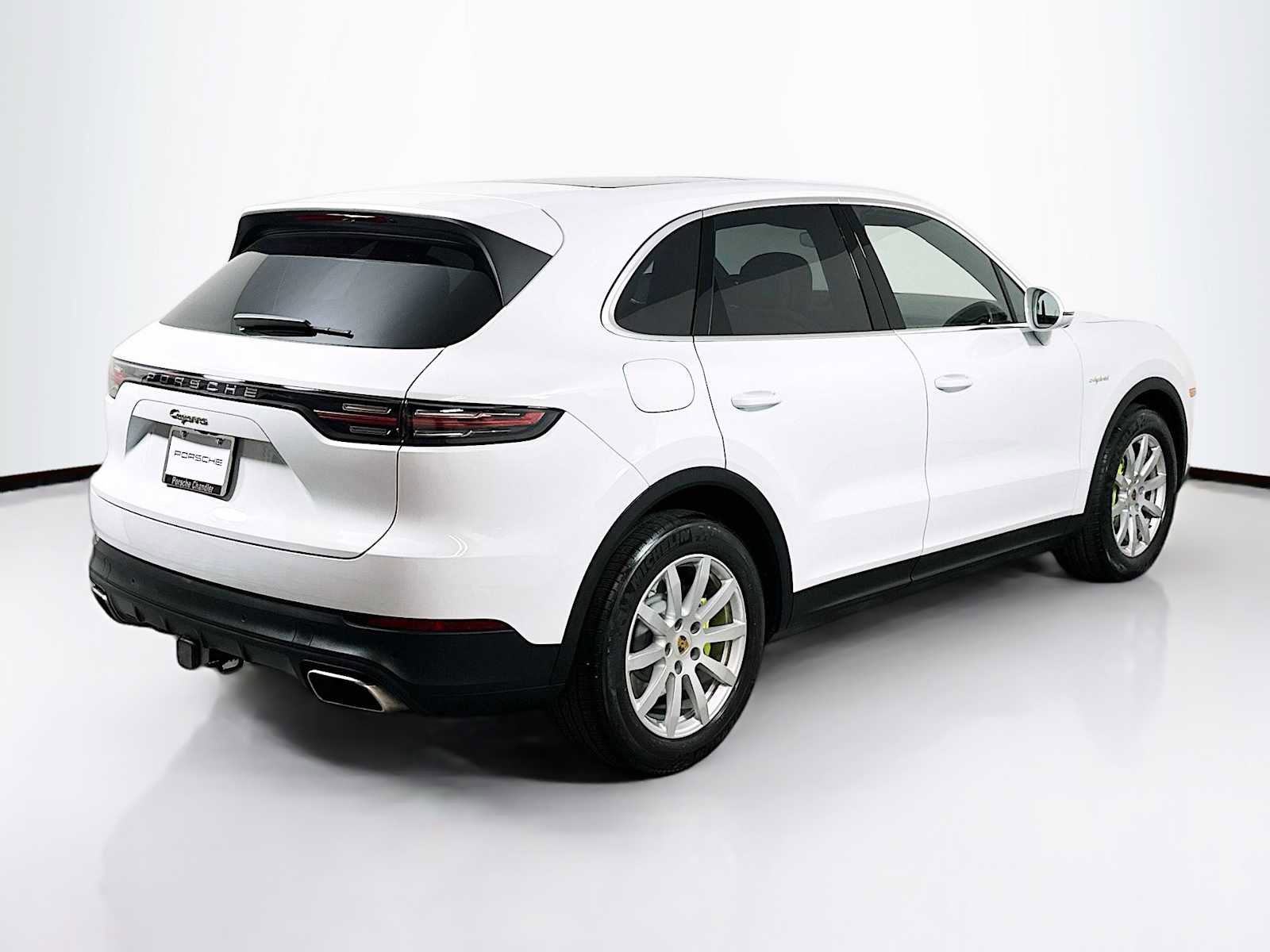 Certified 2022 Porsche Cayenne E-Hybrid image 9
