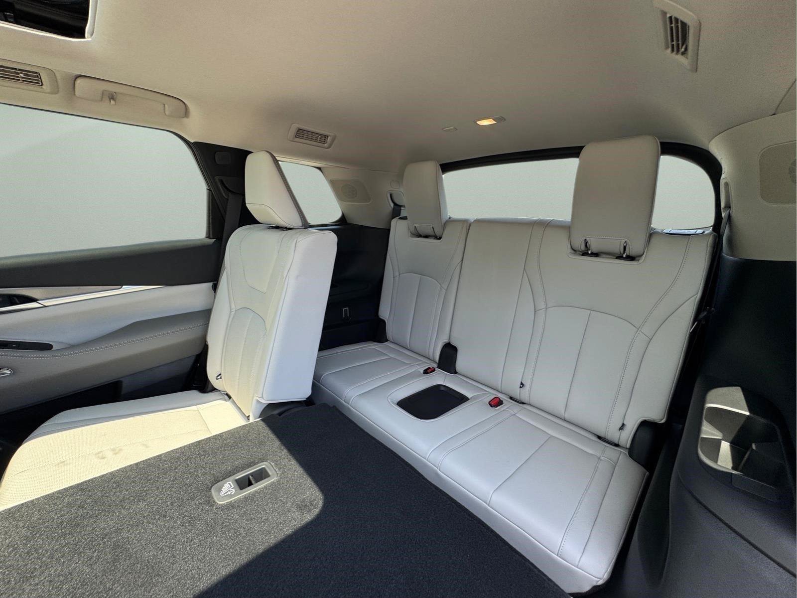 New 2027 INFINITI QX60 Luxe w/ Cargo Package FWD image 13