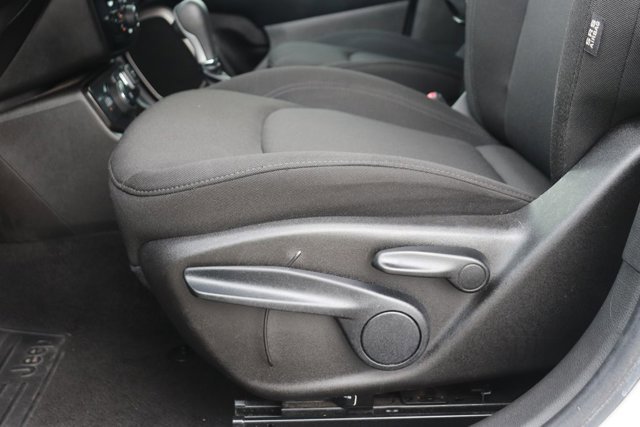 Used 2023 Jeep Renegade Latitude image 10