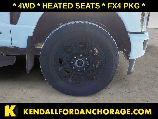 Used 2025 Ford F350 Lariat w/ Black Appearance Package image 14