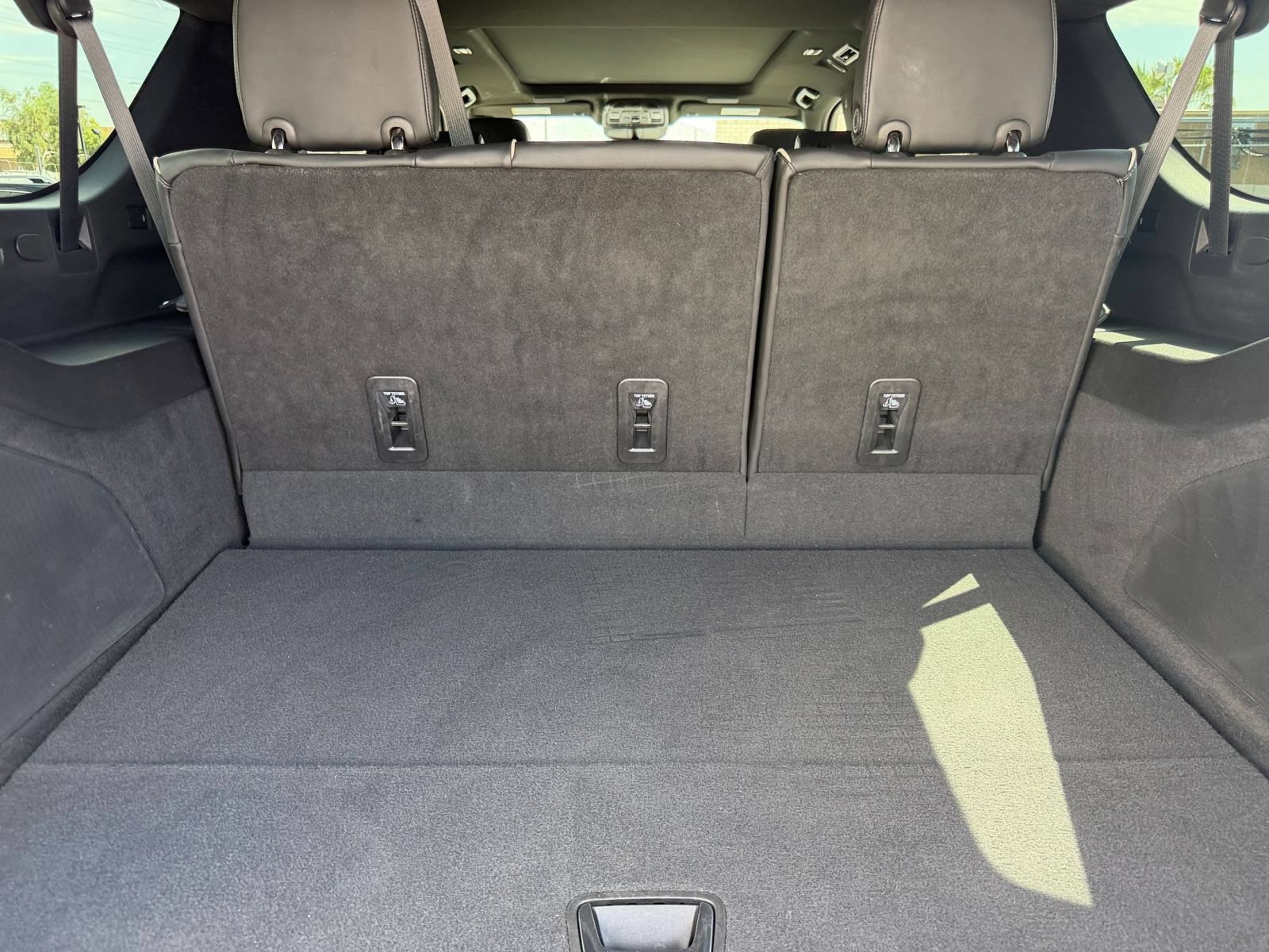 Used 2023 Cadillac Escalade ESV Sport AWD/4WD image 35