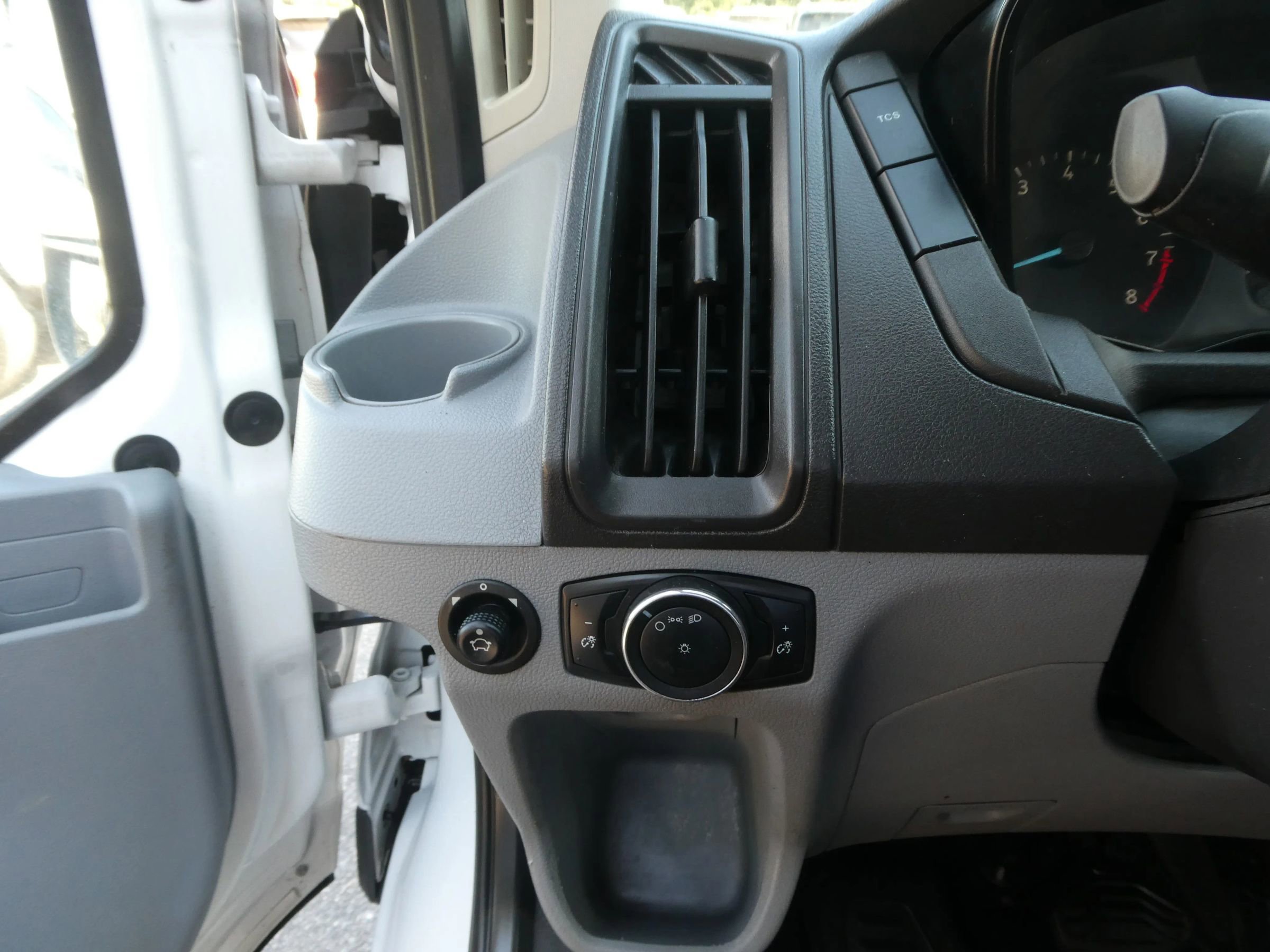 Used 2016 Ford Transit 250 130 Low Roof w/ Exterior Upgrade Package image 15