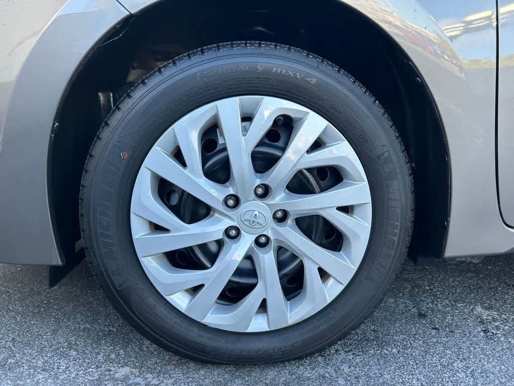 Used 2019 Toyota Corolla LE FWD image 8