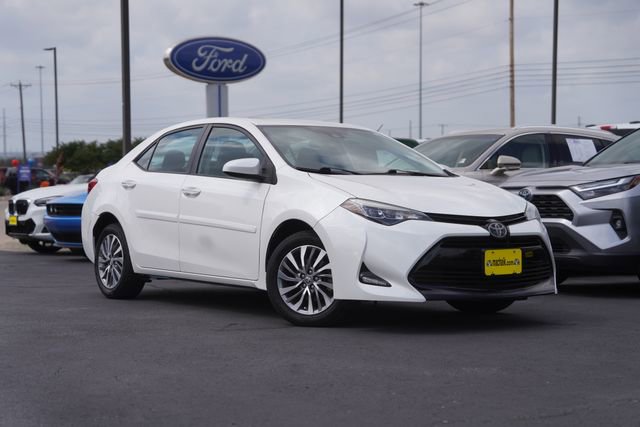 Used 2017 Toyota Corolla XLE image 2