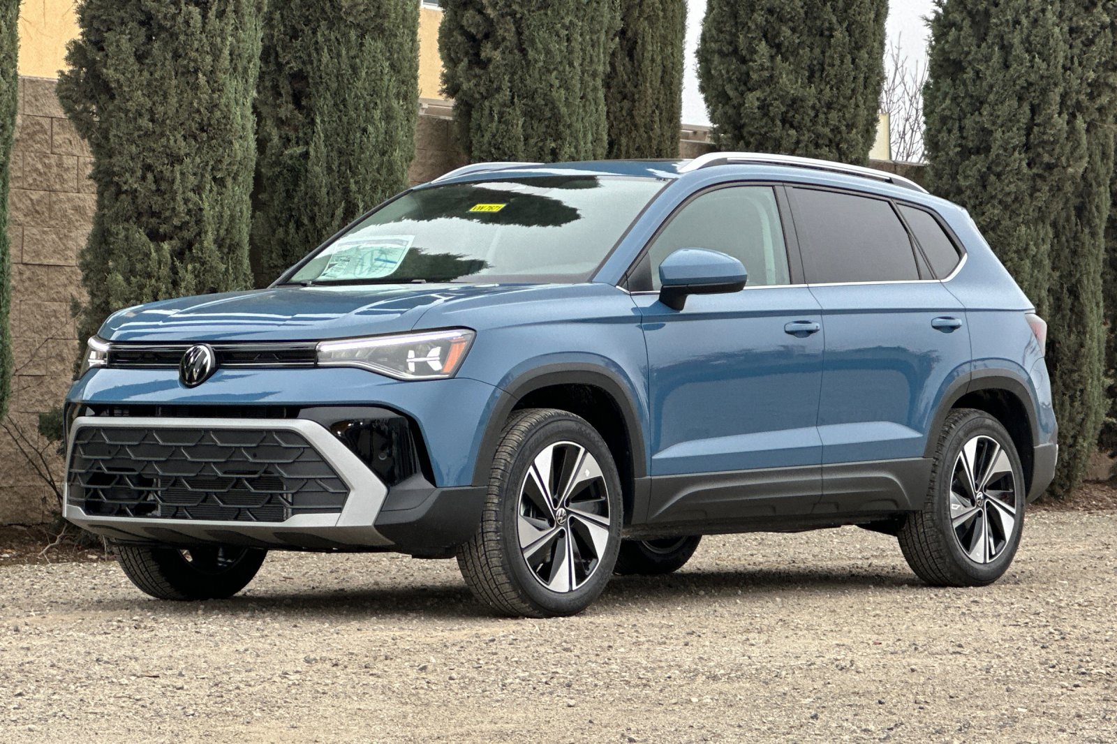 New 2026 Volkswagen Taos SE image 8