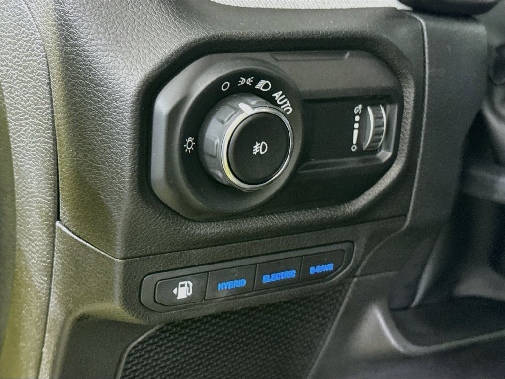 Used 2024 Jeep Wrangler Unlimited AWD/4WD image 18