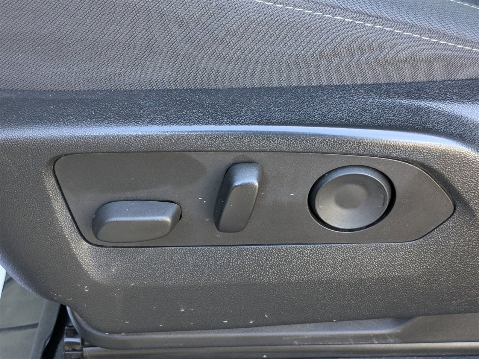 Used 2024 Chevrolet Silverado 2500 Custom w/ Custom Value Package image 22