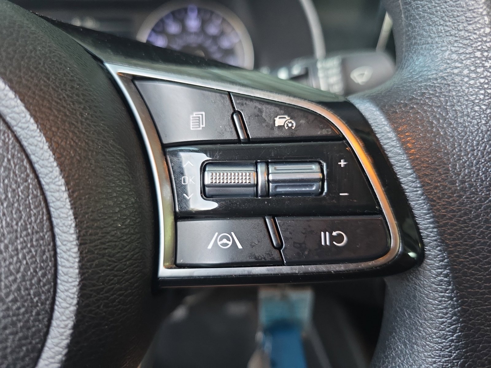 Used 2024 Kia Forte LXS w/ LXS Technology Package image 22