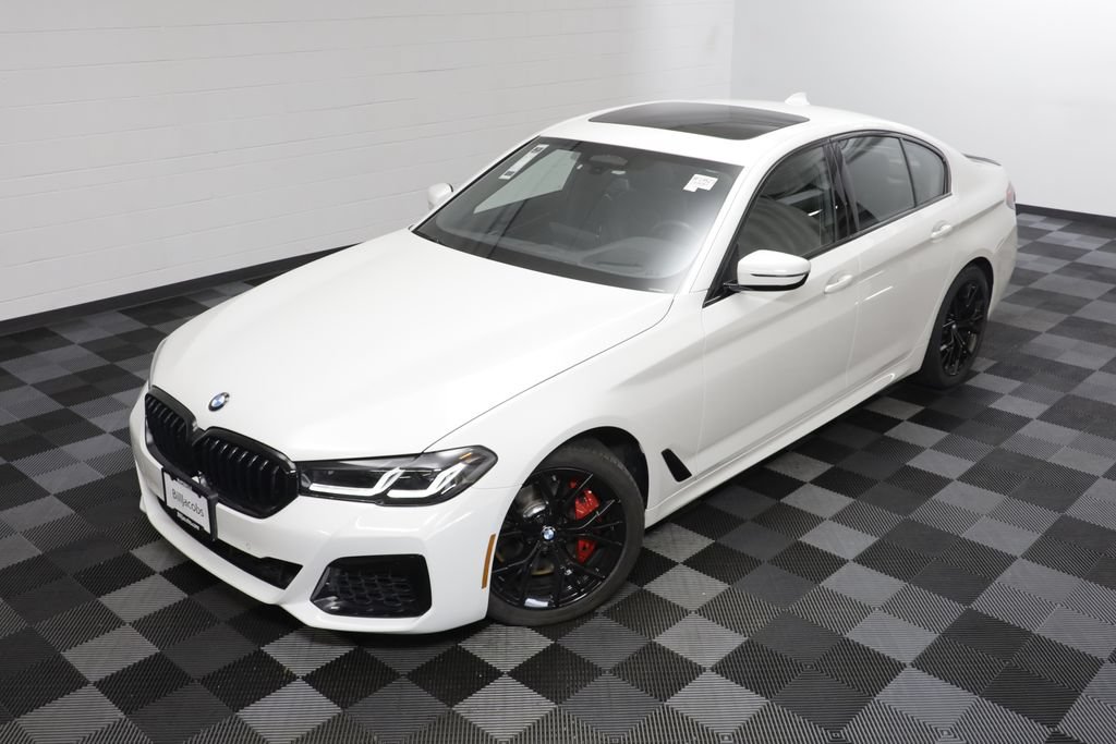 Used 2023 BMW 540i xDrive w/ M Sport Package AWD/4WD image 2