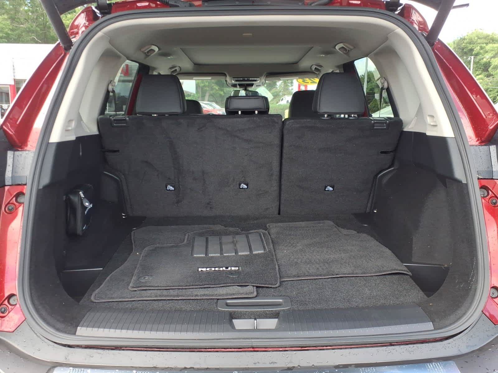Certified 2023 Nissan Rogue SV w/ SV Premium B Package AWD/4WD image 16