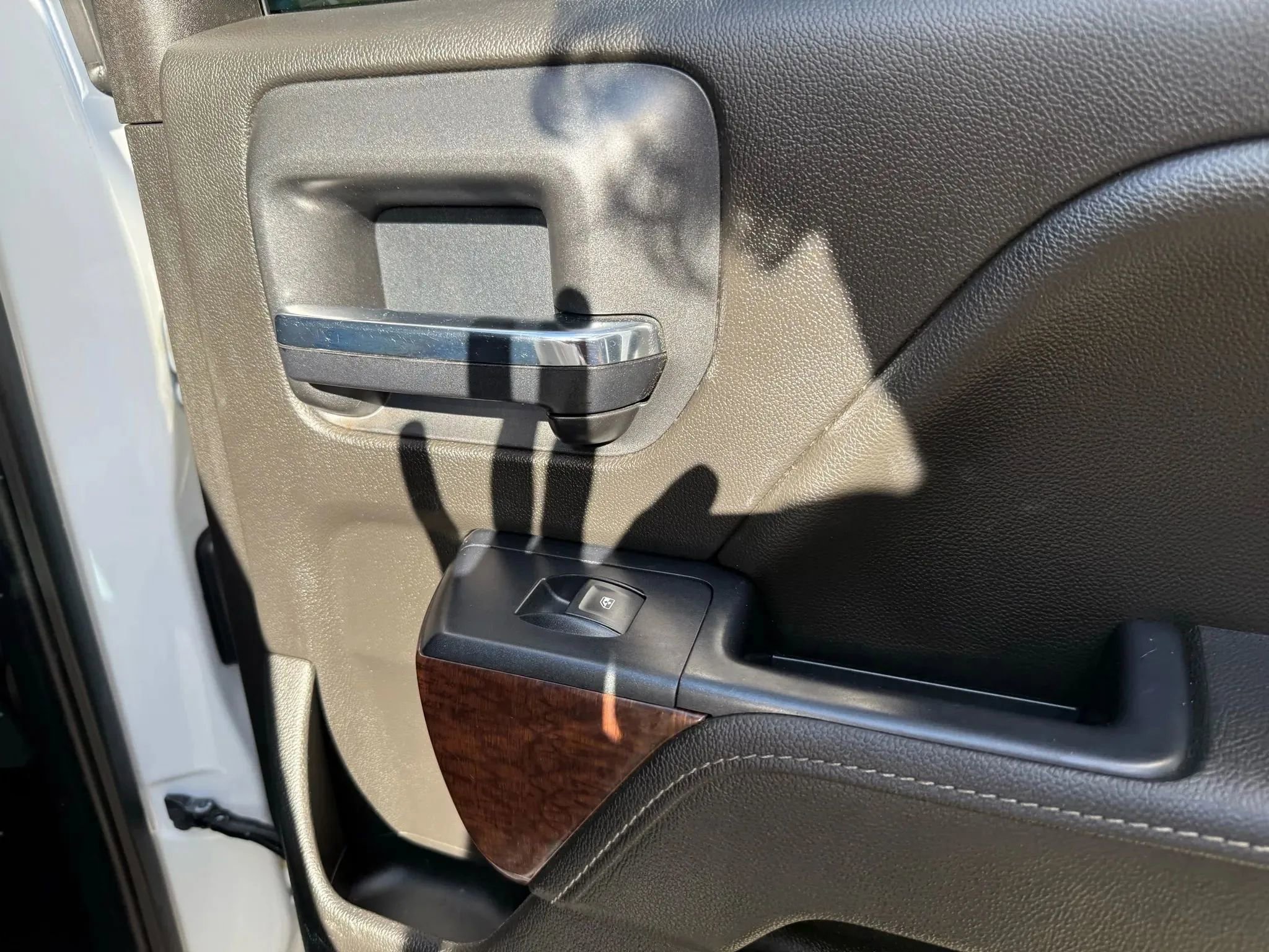 Used 2018 GMC Sierra 1500 SLE w/ SLE Value Package image 25