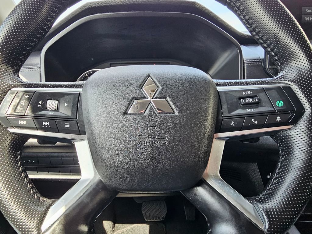 Used 2024 Mitsubishi Outlander SE AWD/4WD image 19