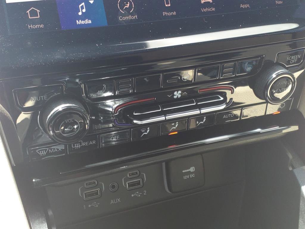 Used 2024 Jeep Grand Cherokee L Limited w/ Trailer Tow Package image 8