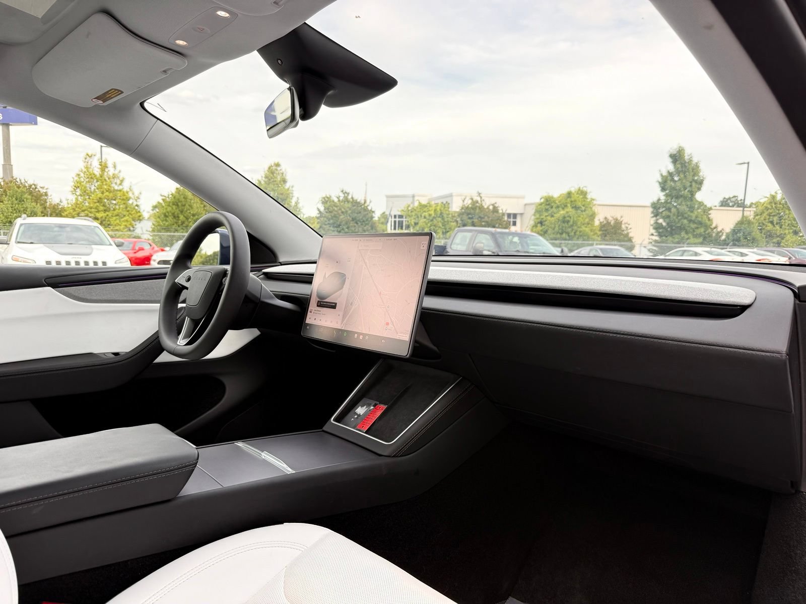 Used 2026 Tesla Model Y 2WD image 32