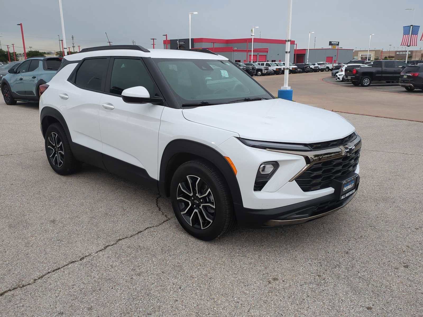 Used 2024 Chevrolet TrailBlazer ACTIV FWD image 2