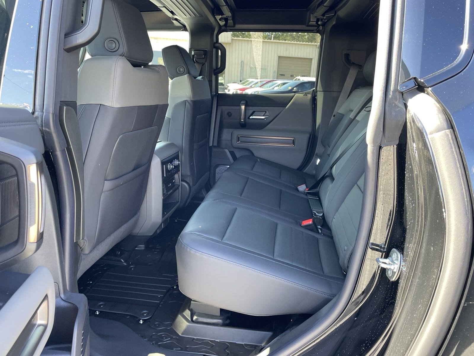 New 2025 GMC Hummer EV 3X w/ LPO, Roof Cross Rail Package image 14